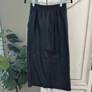 JFS Signature Collection Women’s Genuine Leather Midi Skirt Black Size XS
